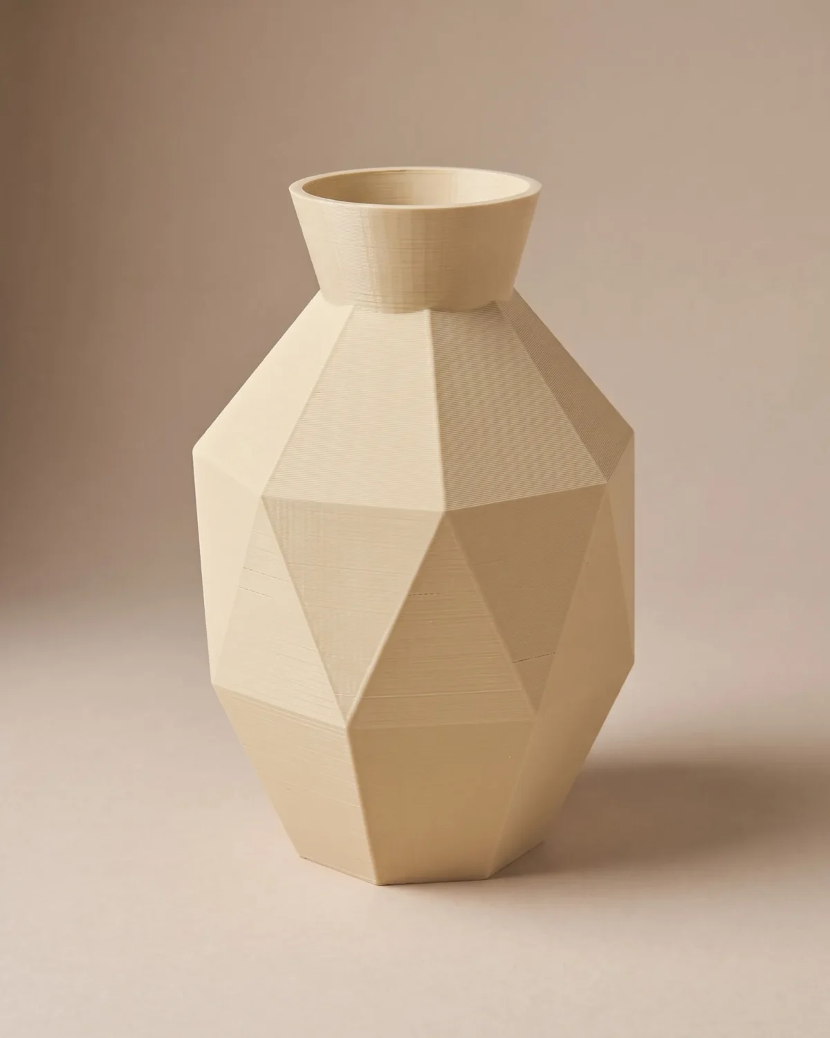 Gemma bauchige Vase, facettiert, schmaler Hals